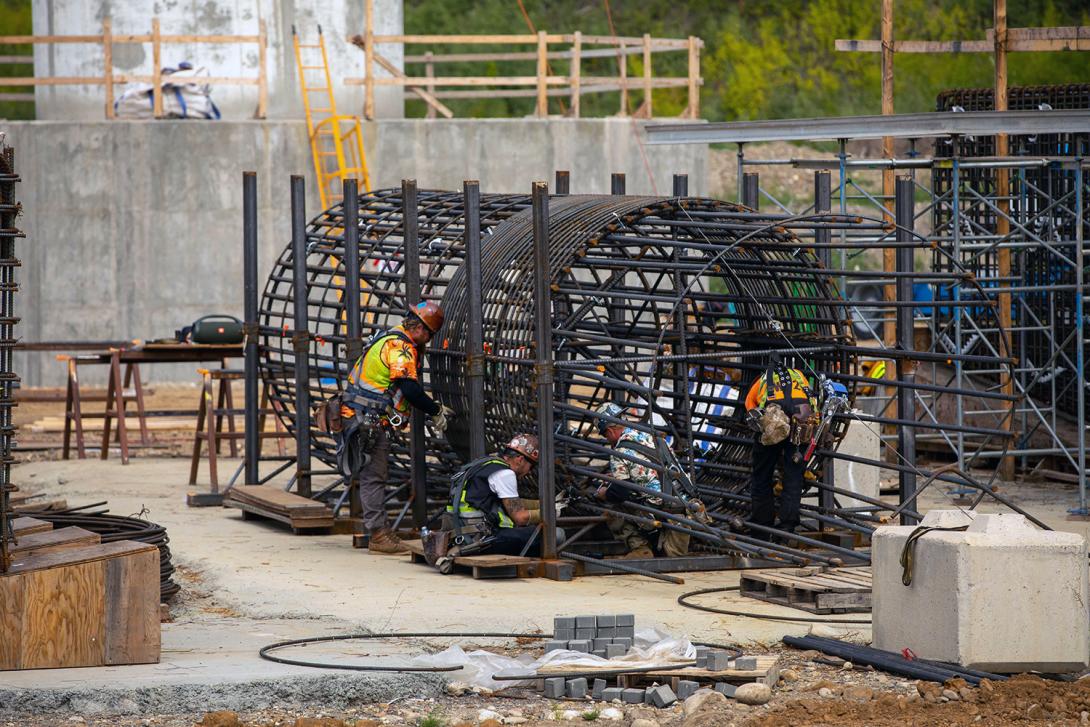 Installation of the working platform and formwork at the Cache Creek bridge for the Highway 29 realignment. | August 2021