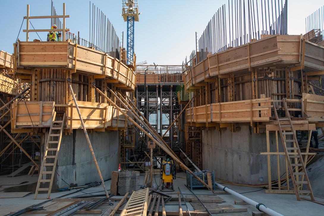 Spillway headworks low-level outlet gate and low-level maintenance gate. | July 2021