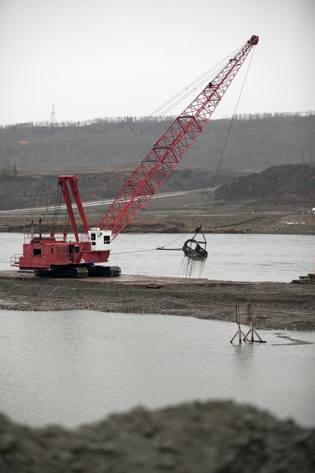 Dredging of the river on the north bank | October 2017