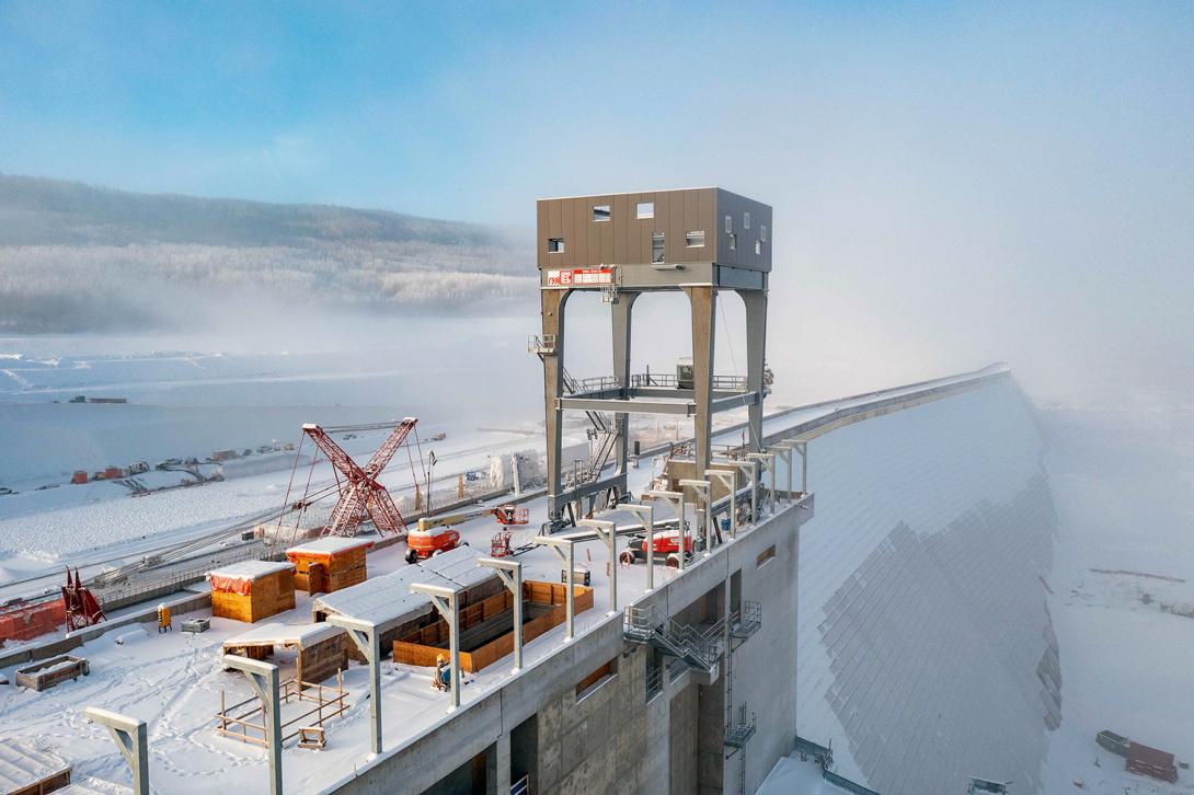 Assembly of the permanent gantry crane, used for heavy lifts, on top of one of the intake units. | January 2023